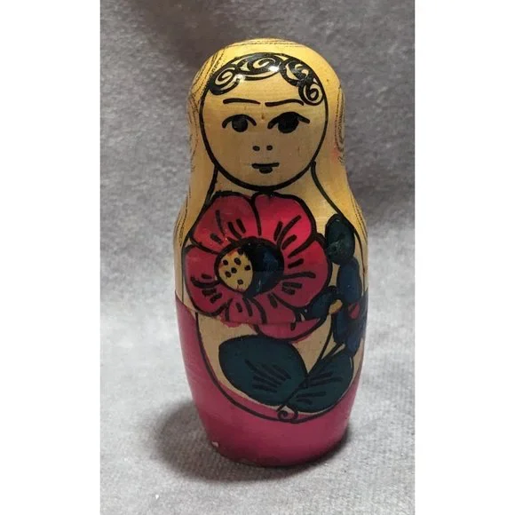 Traditional Hand Painted Russian Wooden Nesting Dolls - Picture 8 of 14